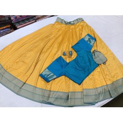 Pure Kattan Silk with Contrast Border