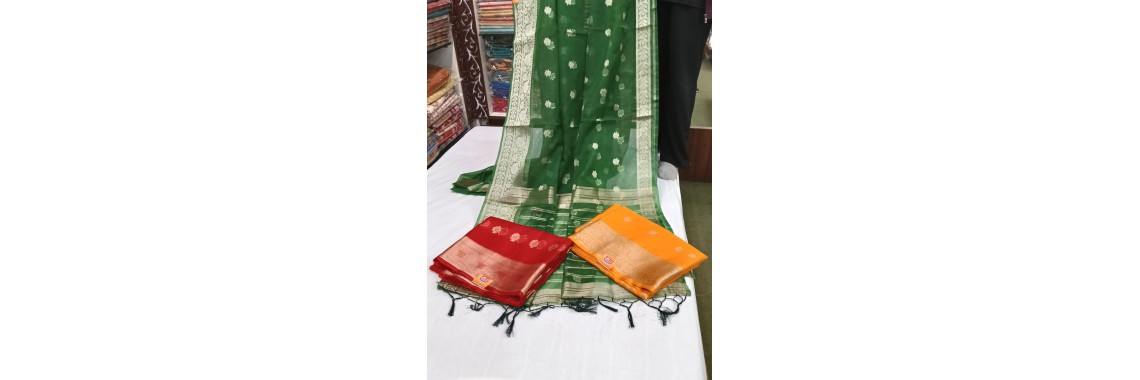 Celebrity Saree Looks You Can Recreate Easily-best sarees shop in varanasi