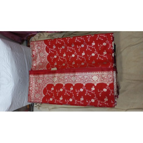 Banarasi Kattan Pure Silk Saree –Elegance, Handcrafted in Varanasi
