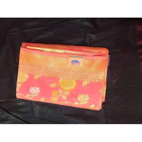 Minadaar Flower Jaal Banarasi Silk Saree