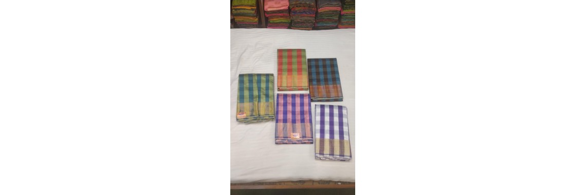 Saree Packaging Ideas to Impress Your Customers-best sarees shop in varanasi Saree Packaging Ideas to Impress Your Customers-best sarees shop in varanasi